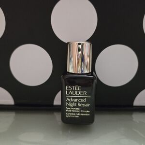 ✨️Estēe Lauder Serum✨️